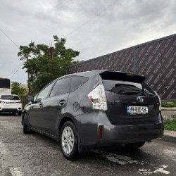 Toyota Prius V - фото 6