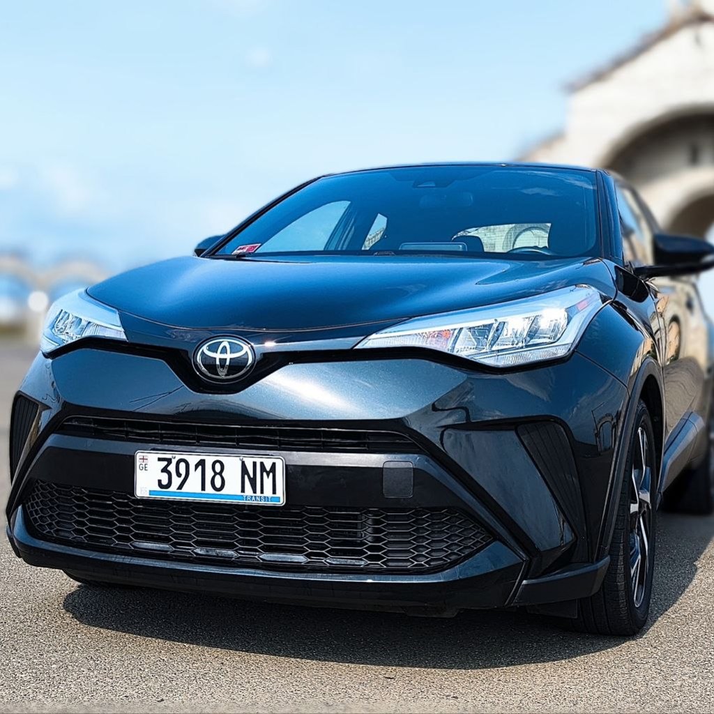 TOYOTA C-HR (CHR) XLE