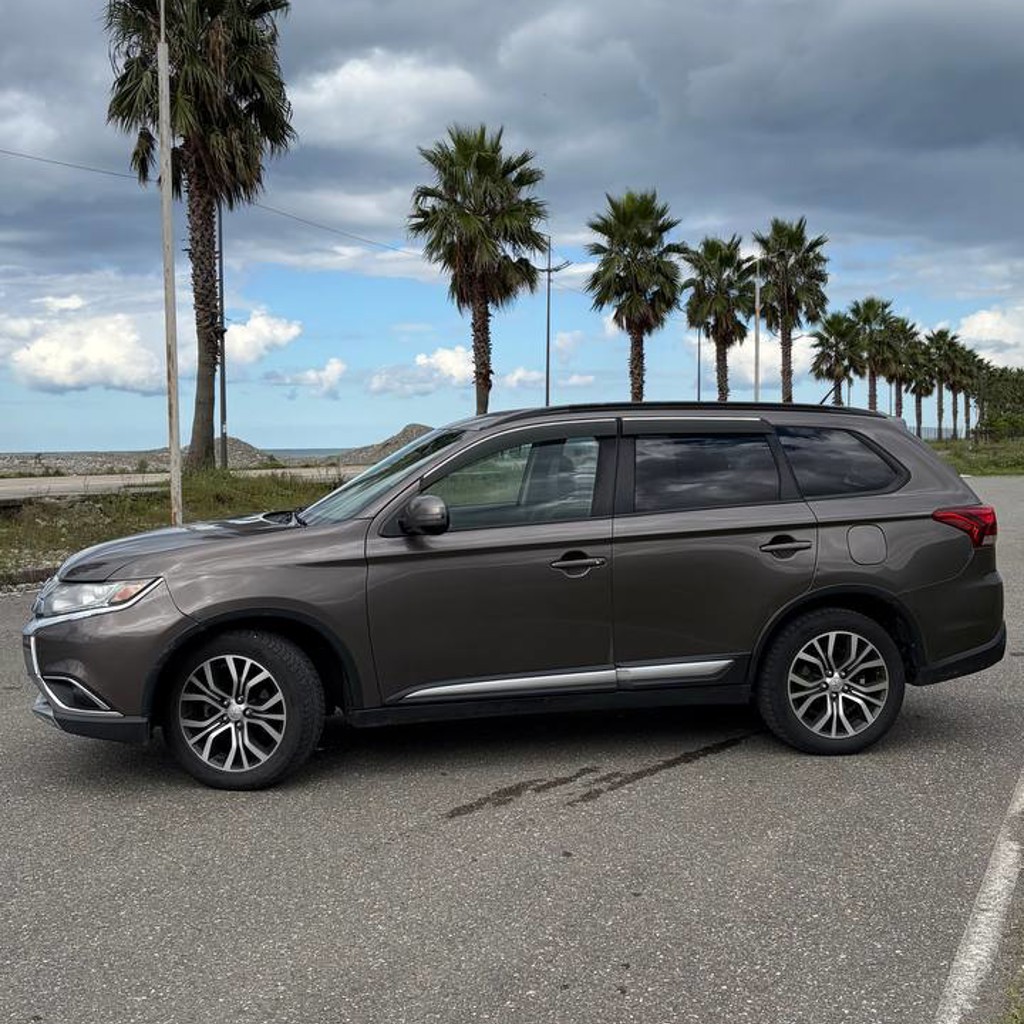 Mitsubishi Outlander SEL 2016