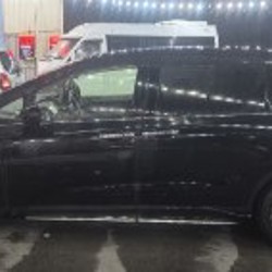 Honda Odyssey absolute - фото 3
