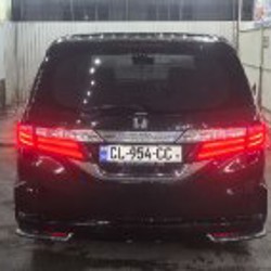 Honda Odyssey absolute - фото 4