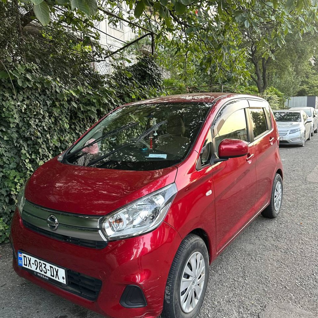 Автомобиль Nissan Dayz