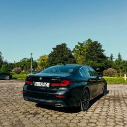BMW 530e - фото 3