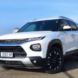 Chevrolet Trailblazer LT AWD - фото 3
