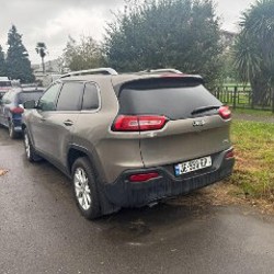 Jeep Cherokee - фото 2