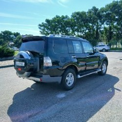 Mitsubishi Pajero 4 Wagon - фото 2