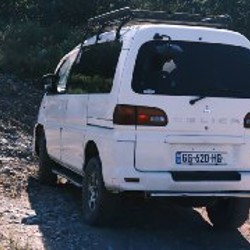 Mitsubishi Delica - фото 2