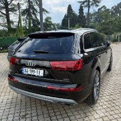 Audi Q7 - фото 4
