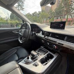 Audi Q7 - фото 7
