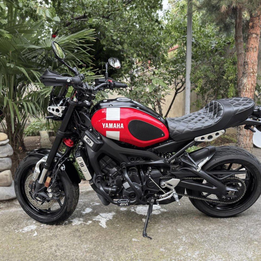 Yamaha XSR900
