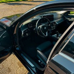 BMW 530e - фото 7