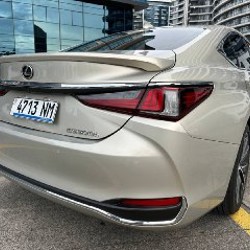 Lexus ES 300h - фото 4