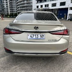 Lexus ES 300h - фото 5