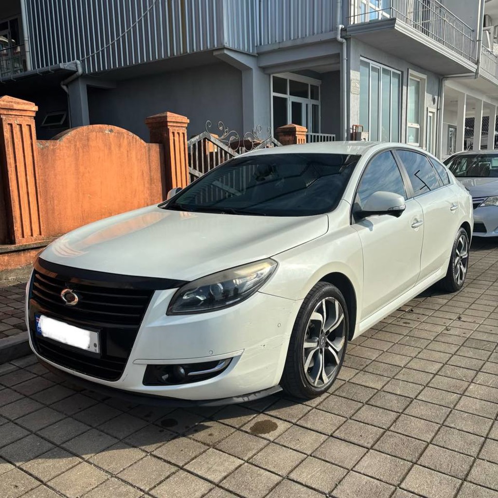 Автомобиль 2013 года