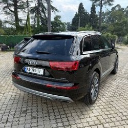 Audi Q7 - фото 6
