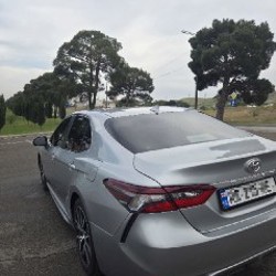 Toyota Camry SE - фото 2