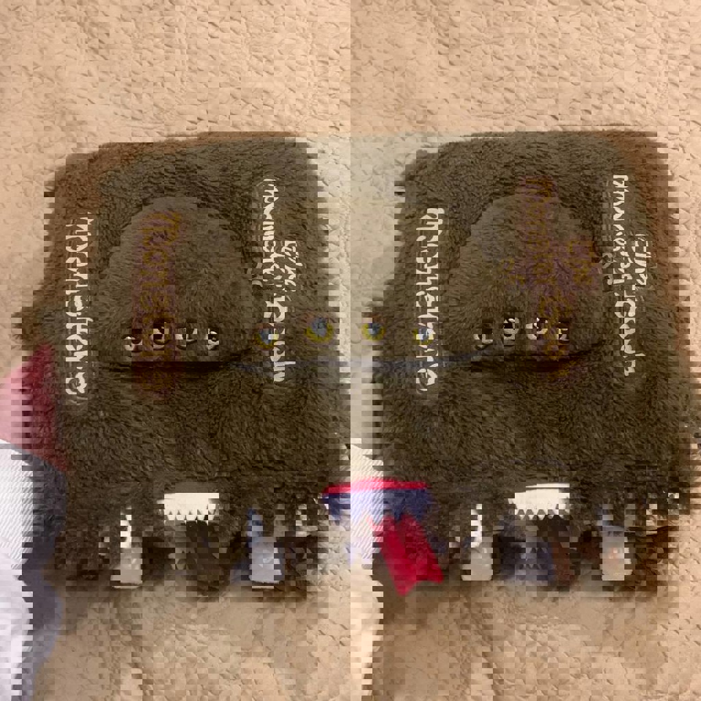 Игрушка / подушка Monster book