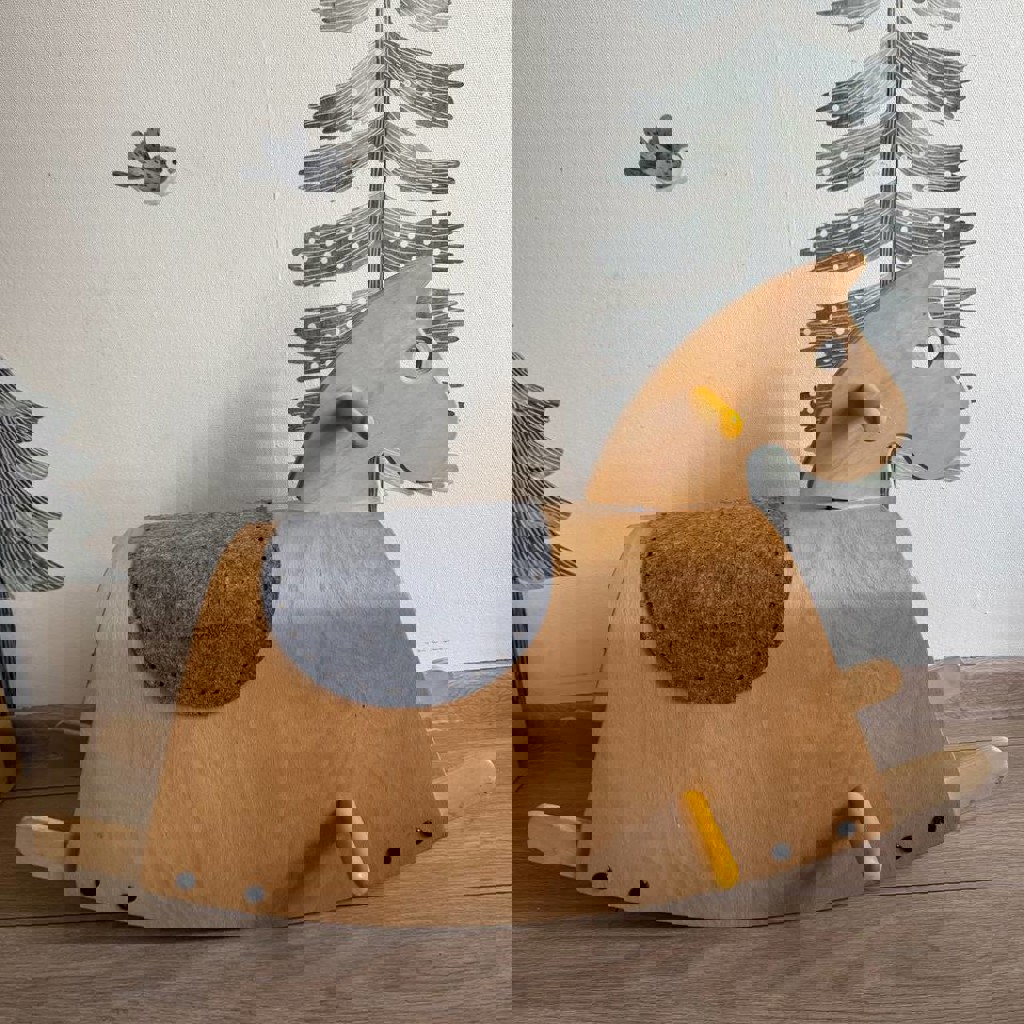 Конь-качалка