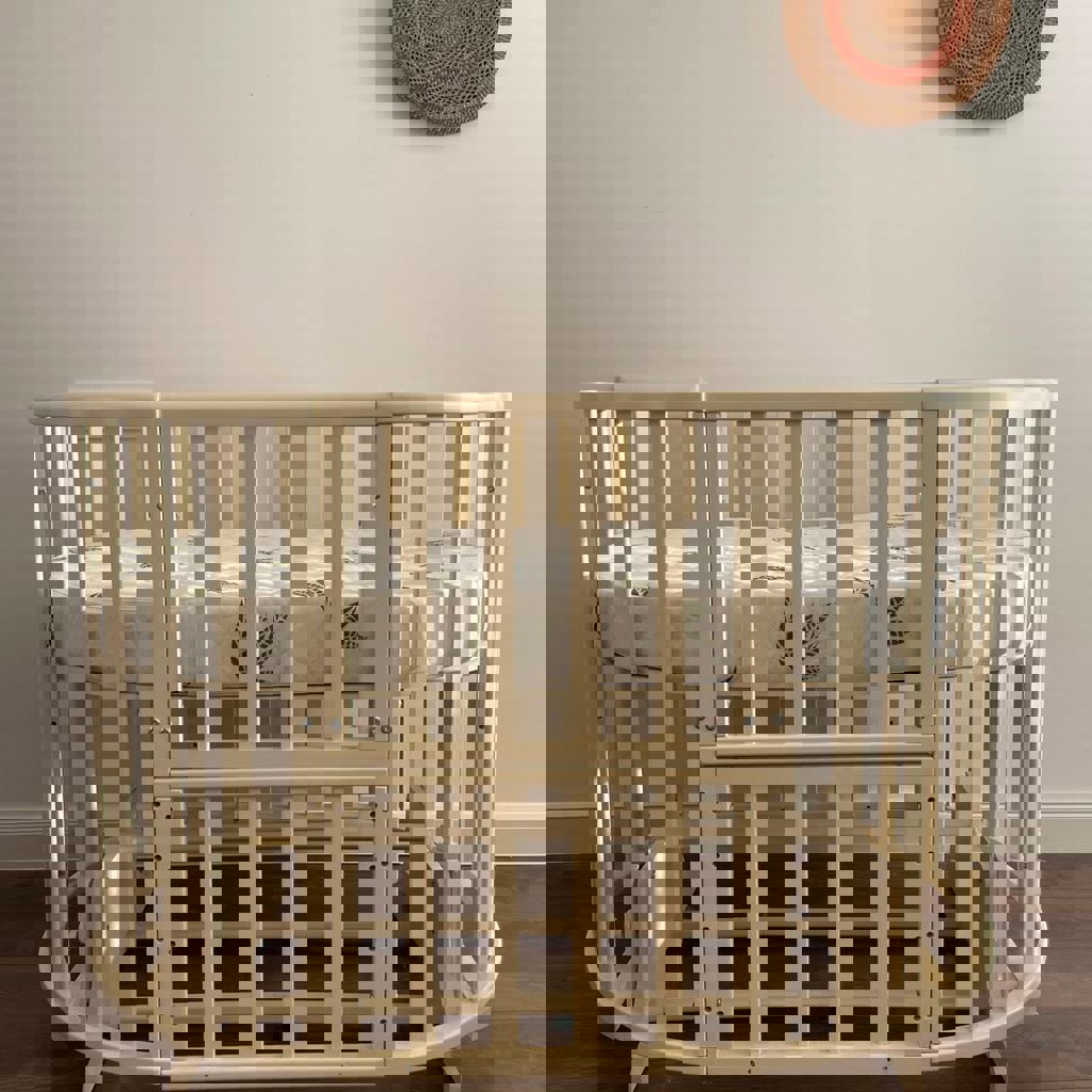 Деревянная кроватка