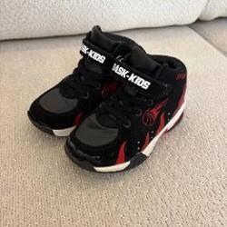 Белые кроссовки - фото 2