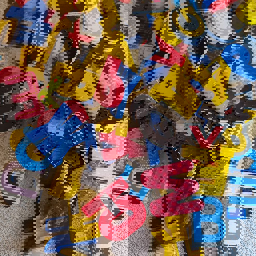 Магнитные буквы