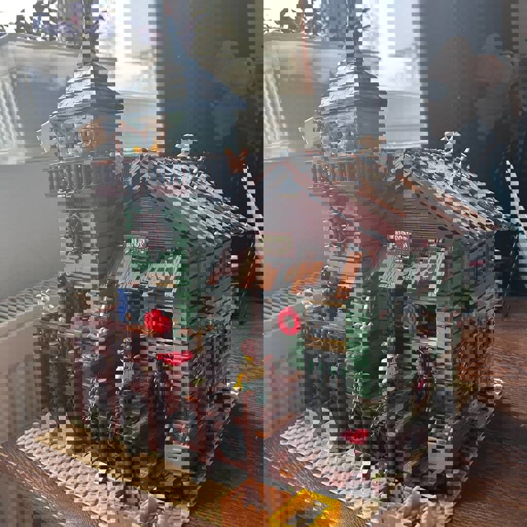 Реплика крыши и башни