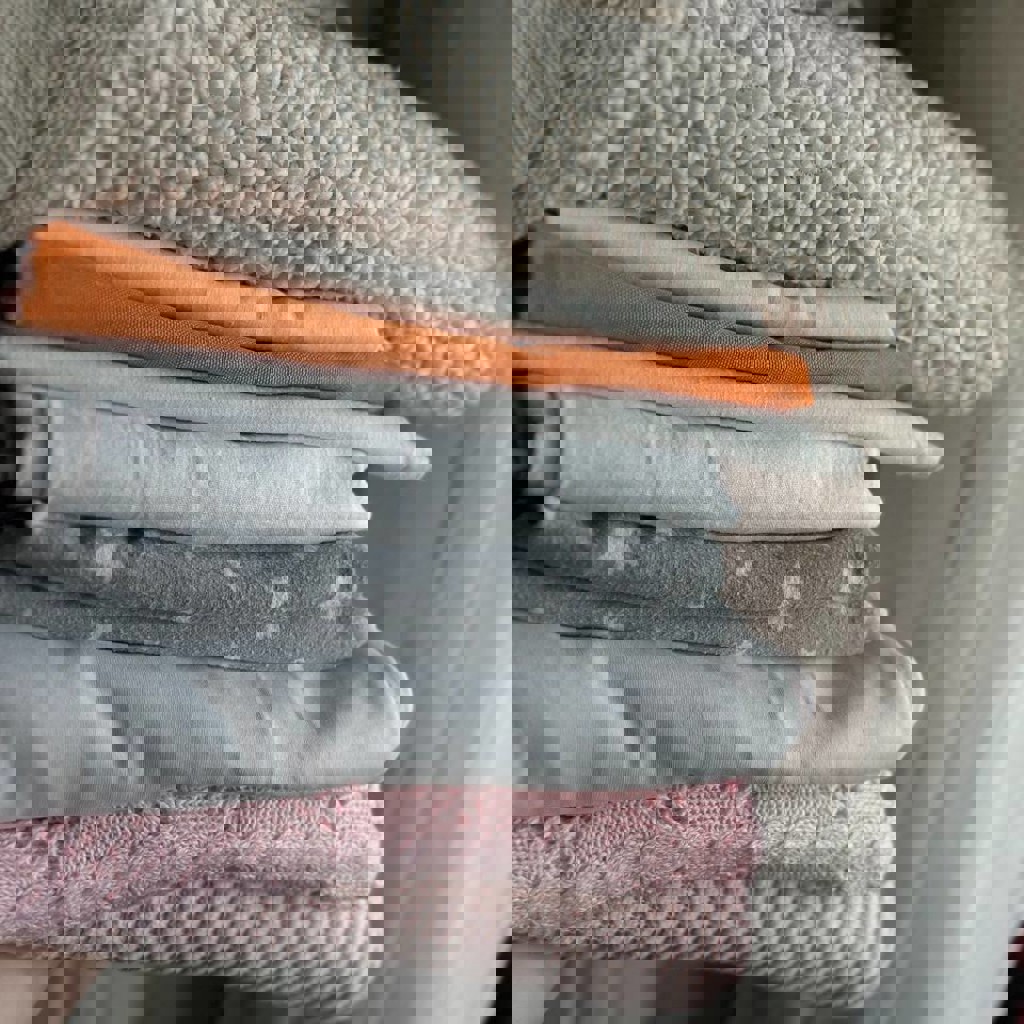 Пеленки и пледики и одеяло с мишуткой