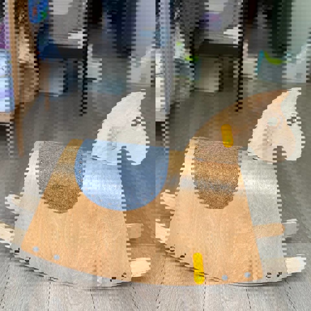 Конь-качалка