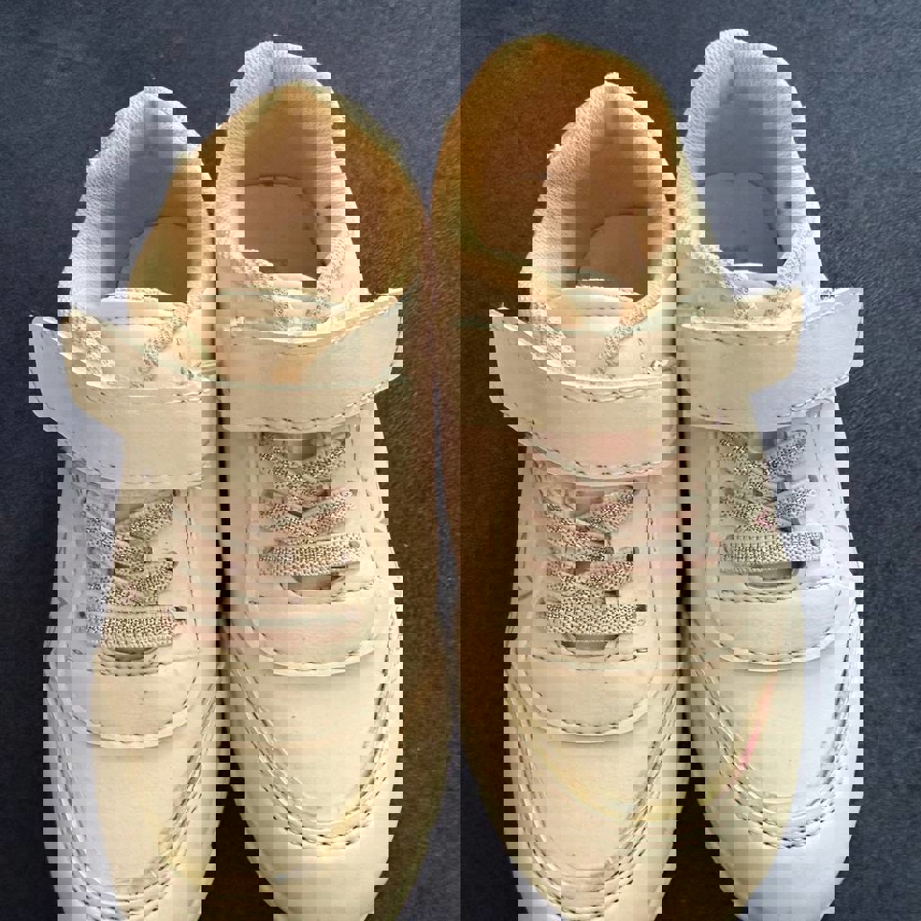 Кроссовки для девочки