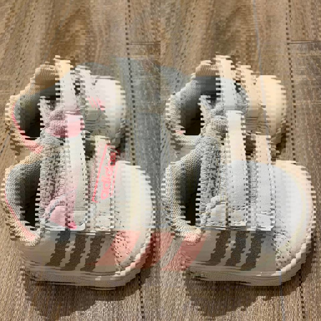 Кроссовки adidas