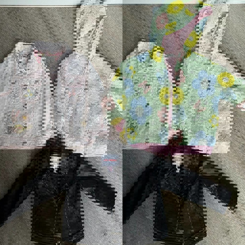 Курточка на девочку