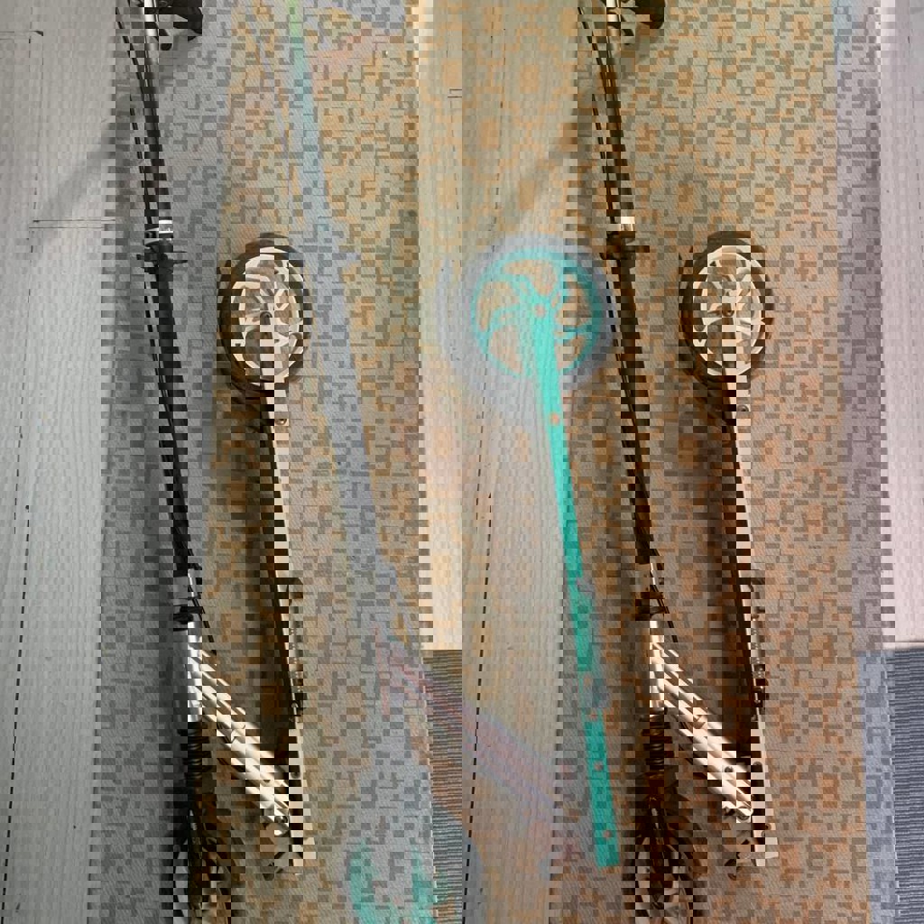 Самокат серый