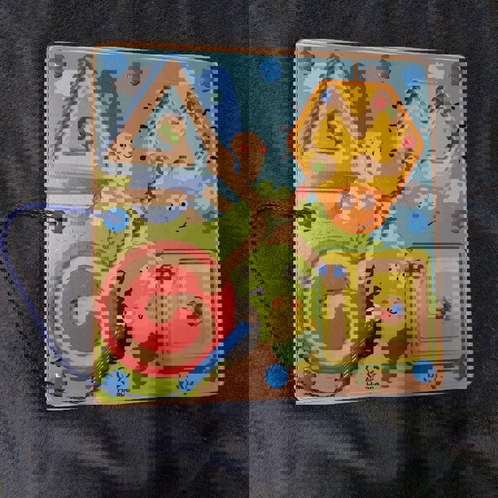 Деревянный магнитный лабиринт Hape