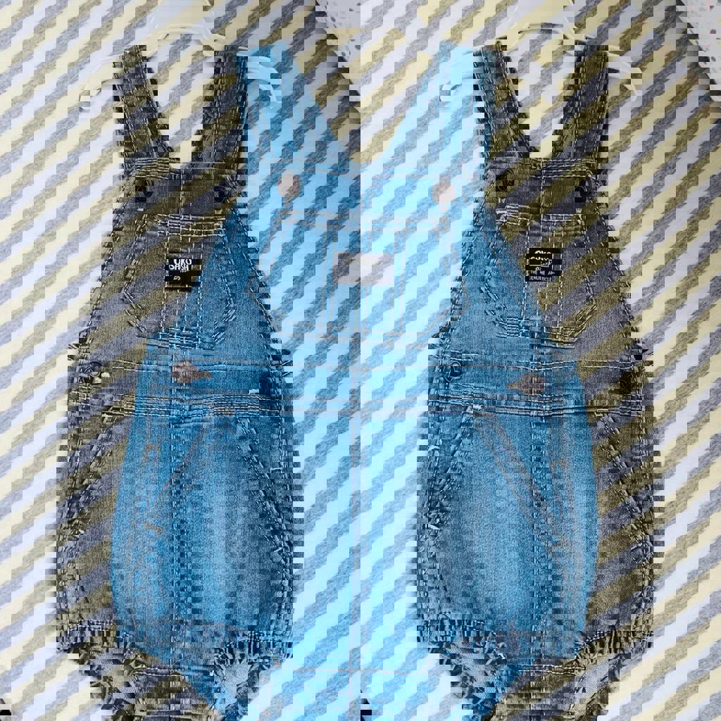 Джинсовый комбинезон