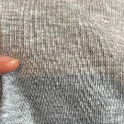 Футболка H&M серого цвета - фото 4