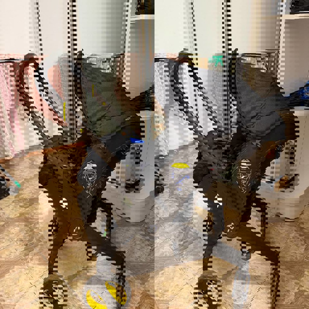 Коляска аналог Doona