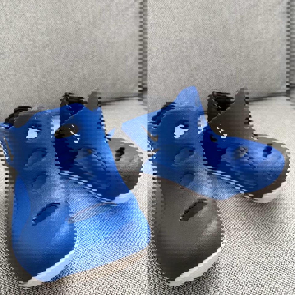 Резиновые тапочки Nike