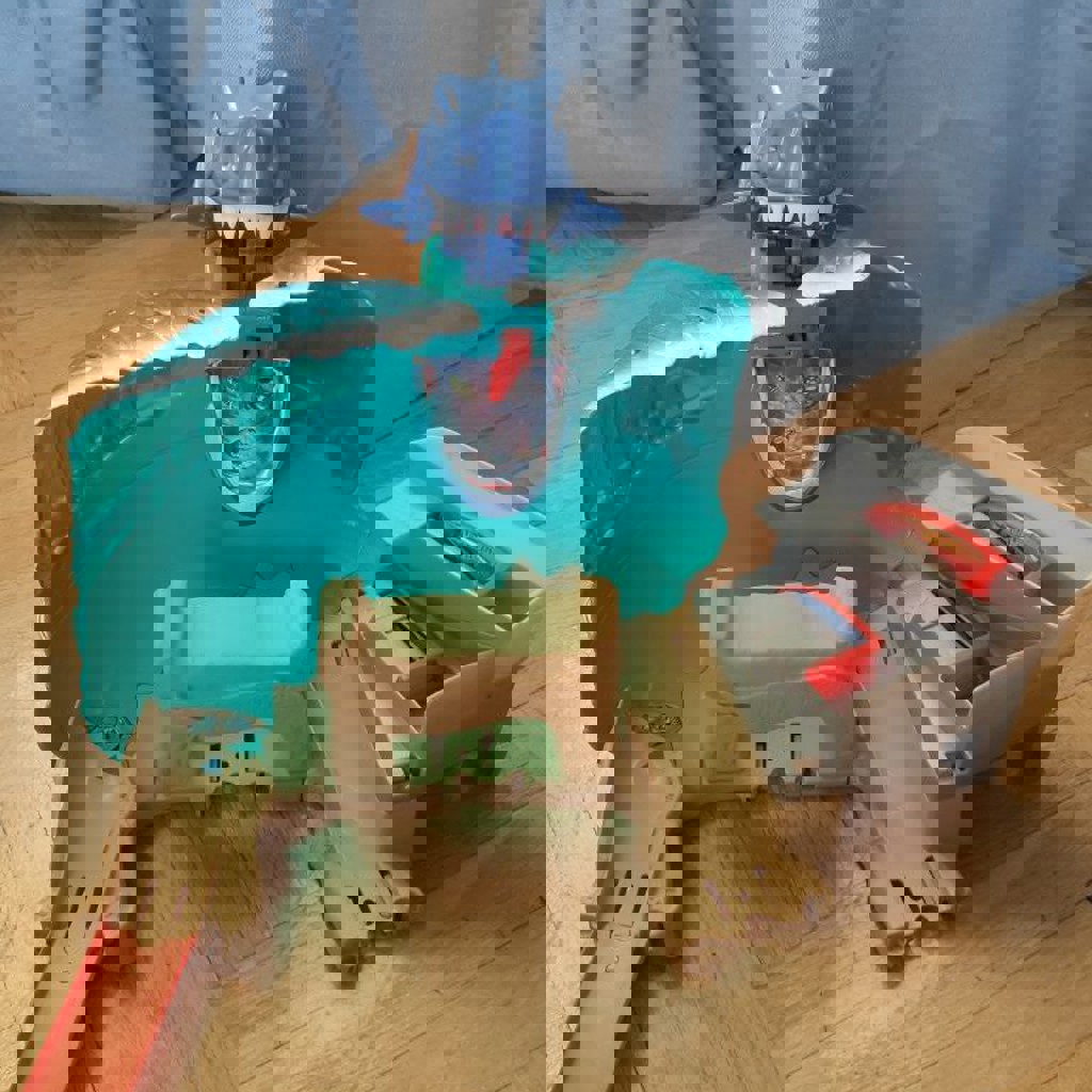 Станция Hot Wheels акула