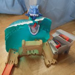 Станция Hot Wheels акула - фото 1