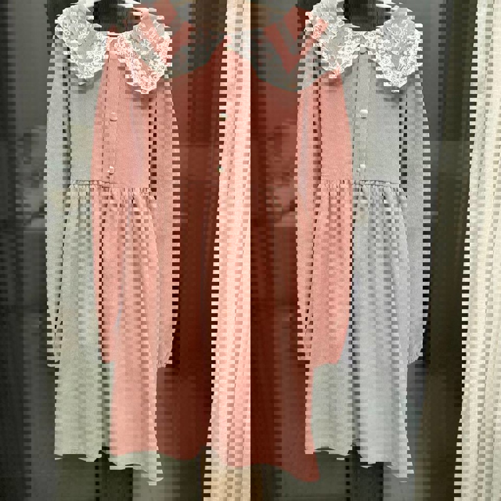 Розовое платье