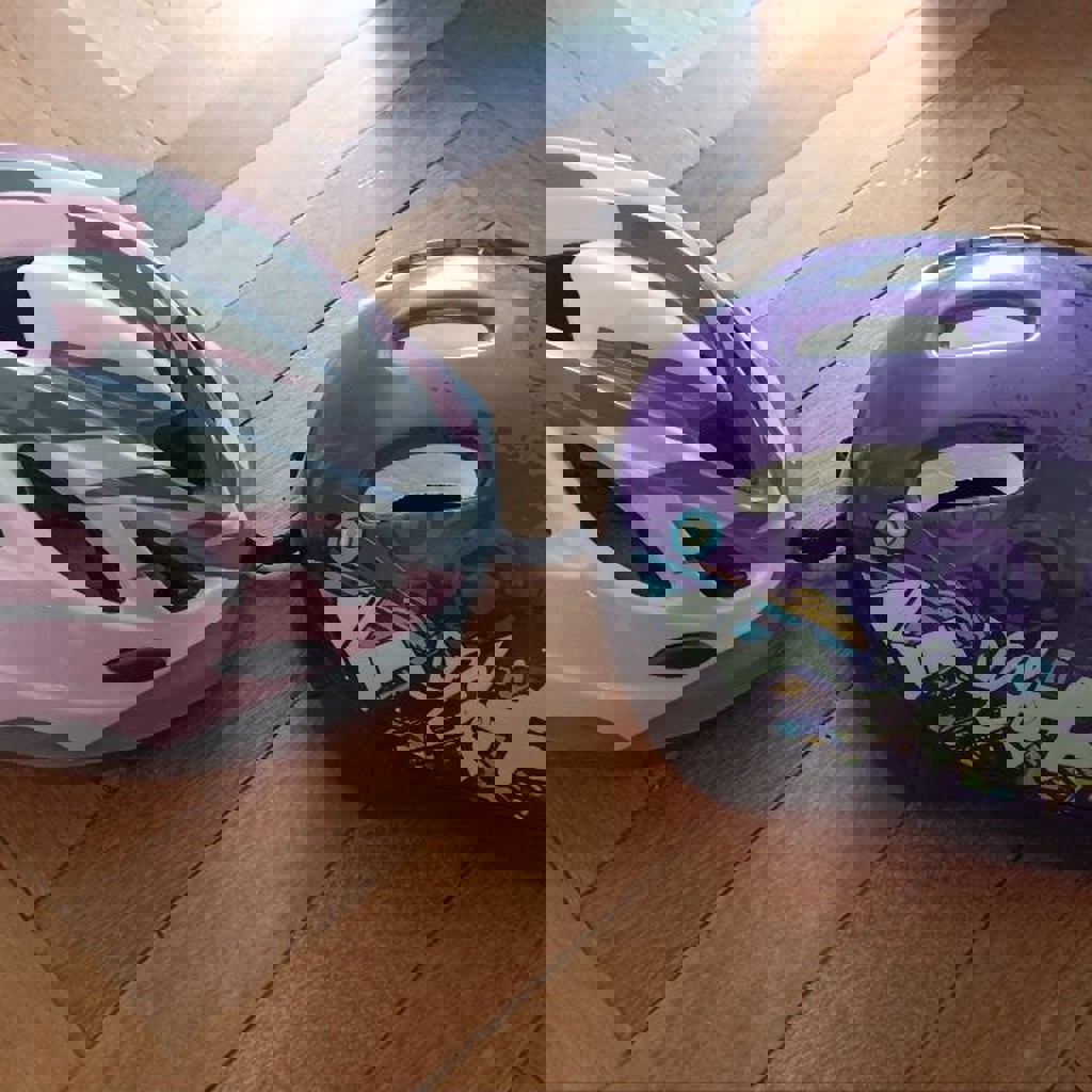 Защитный шлем фиолетовый