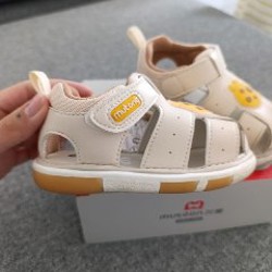 Сандалии с пищалками - фото 2