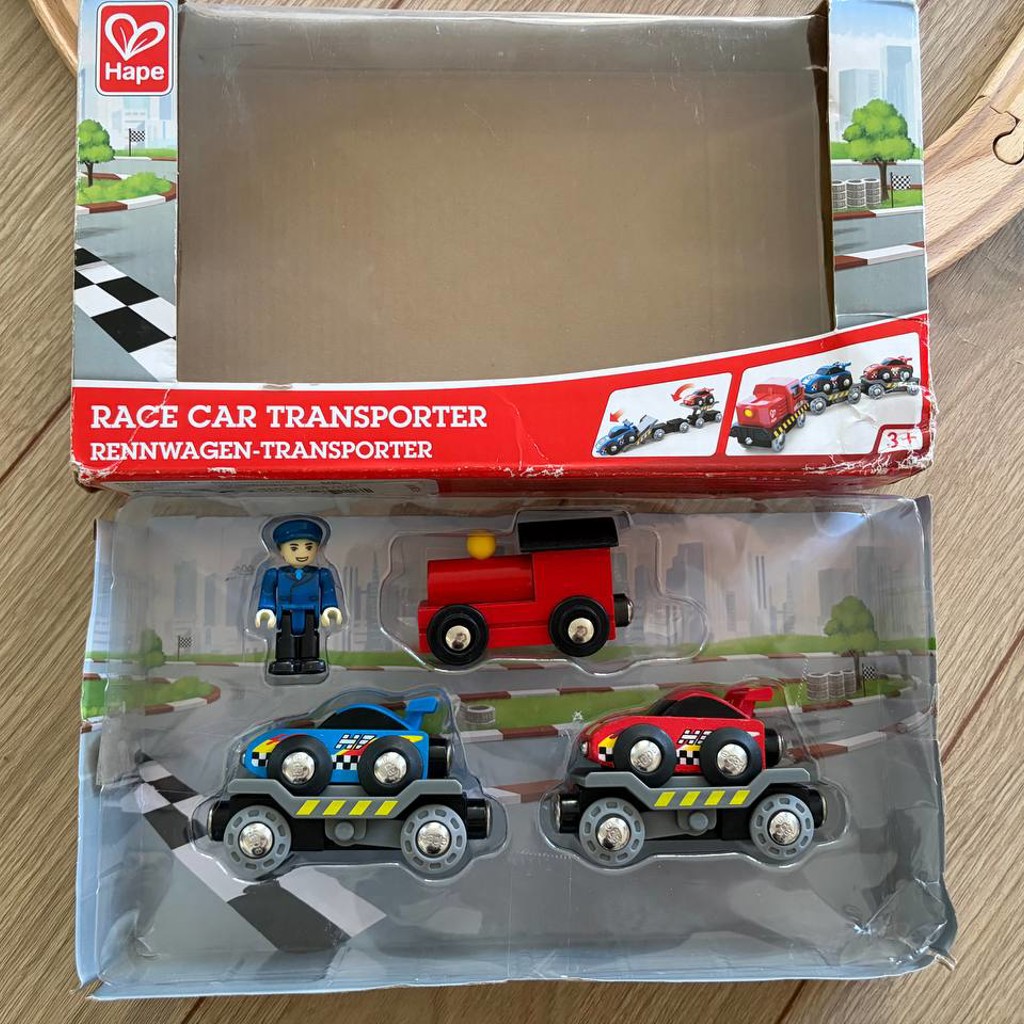 Деревянный набор Hape Race Car Transporter