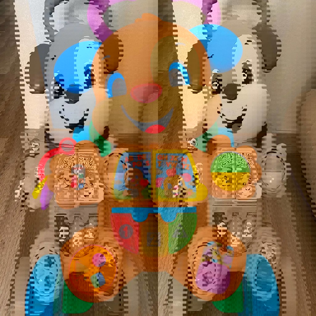 Рубашка, брюки, бабочка и подтяжки