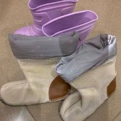 Сапожки резиновые с носочками - фото 2