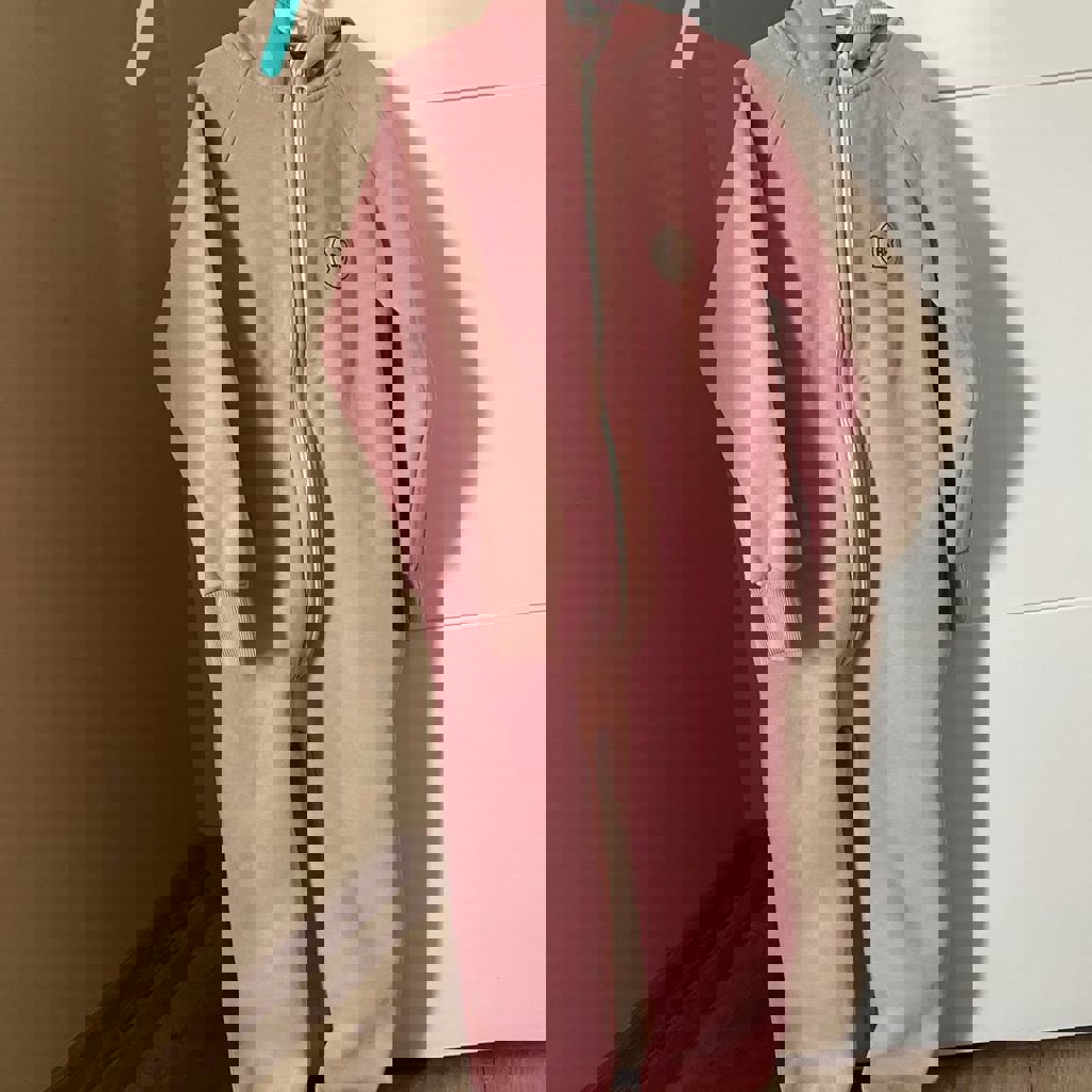 Кроссовки розовые