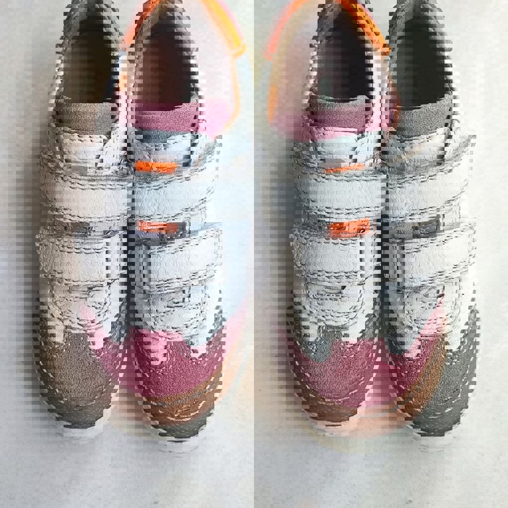 Кожаные кроссовки