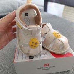 Сандалии с пищалками - фото 2