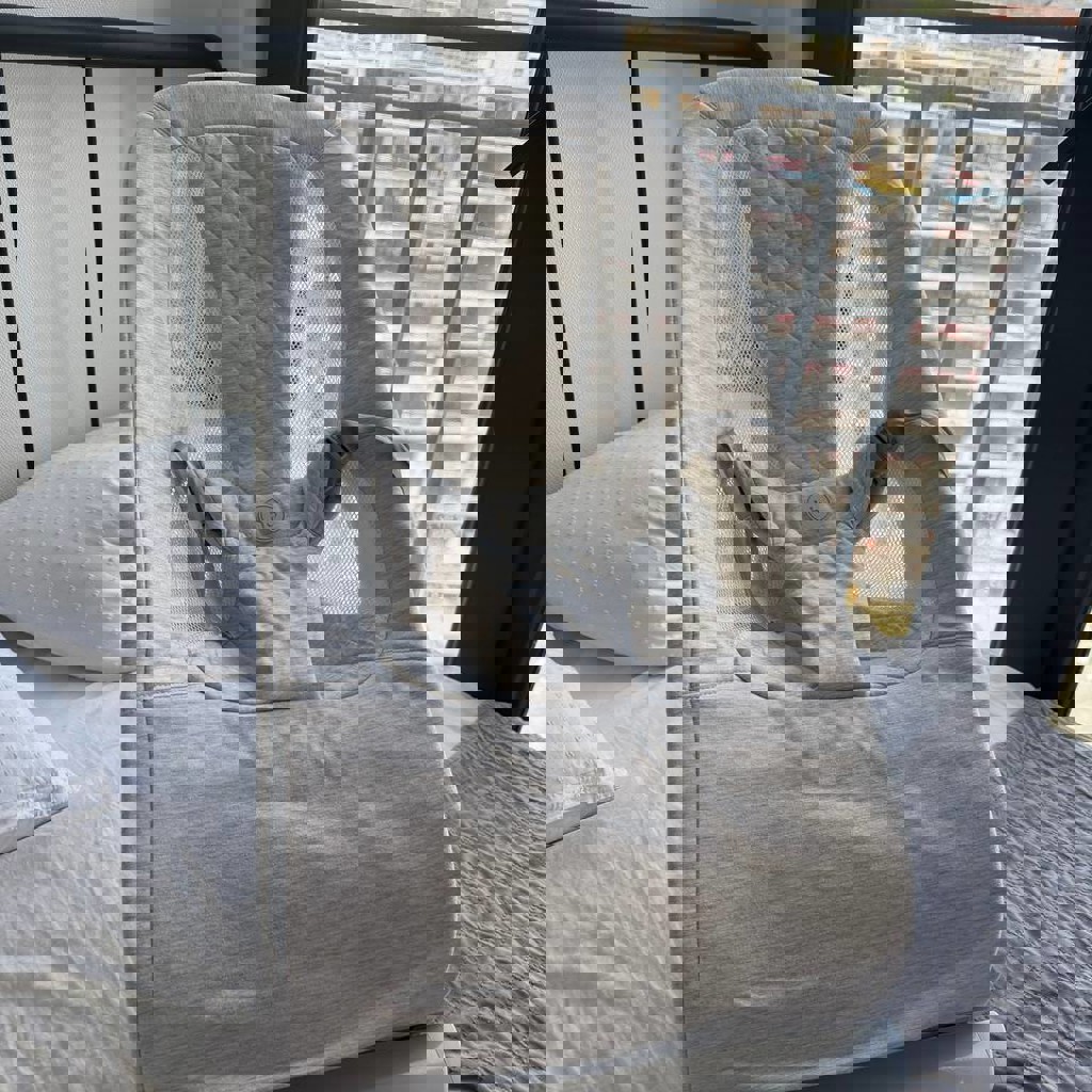 Шезлонг с дугой Happy Baby