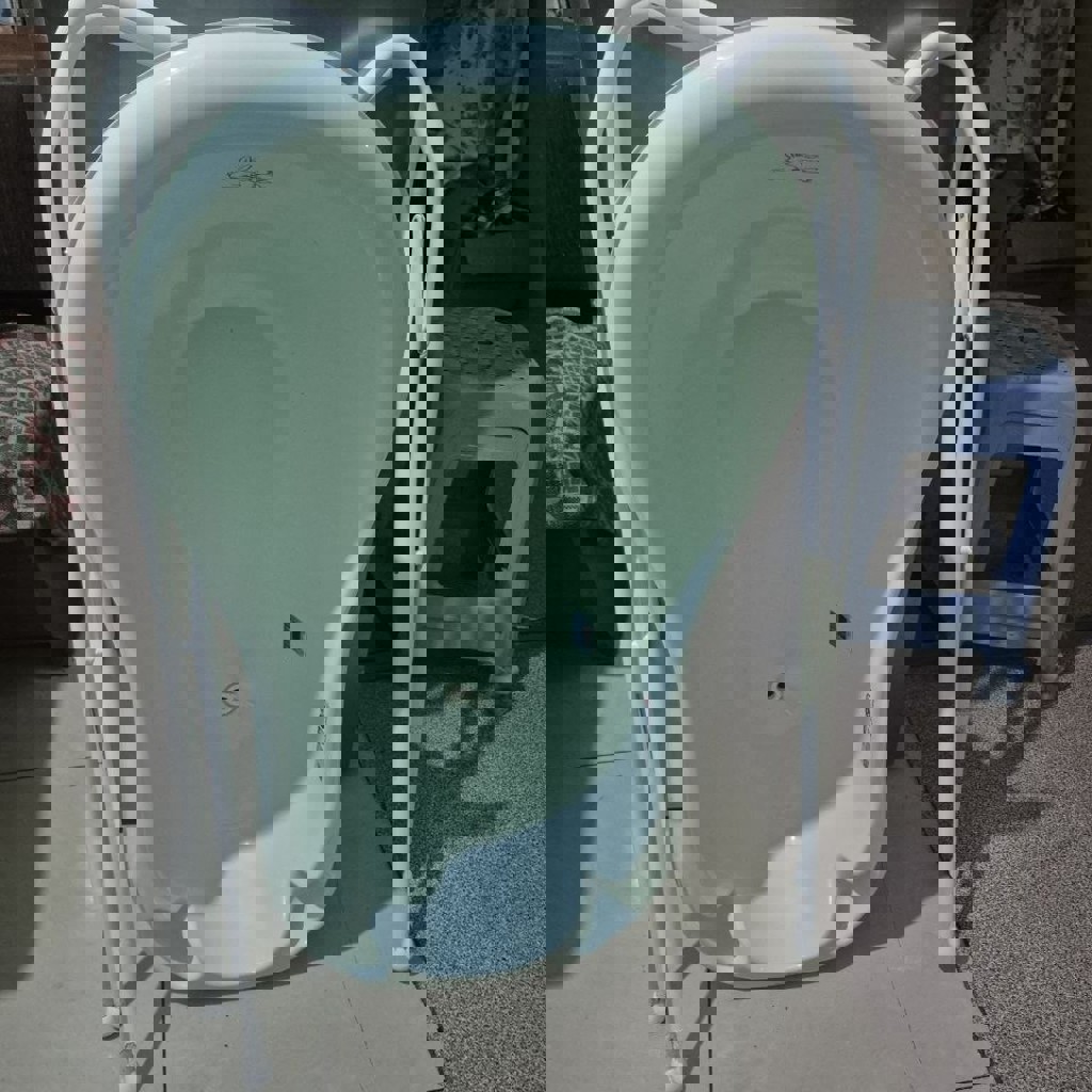 Ванна с подставкой